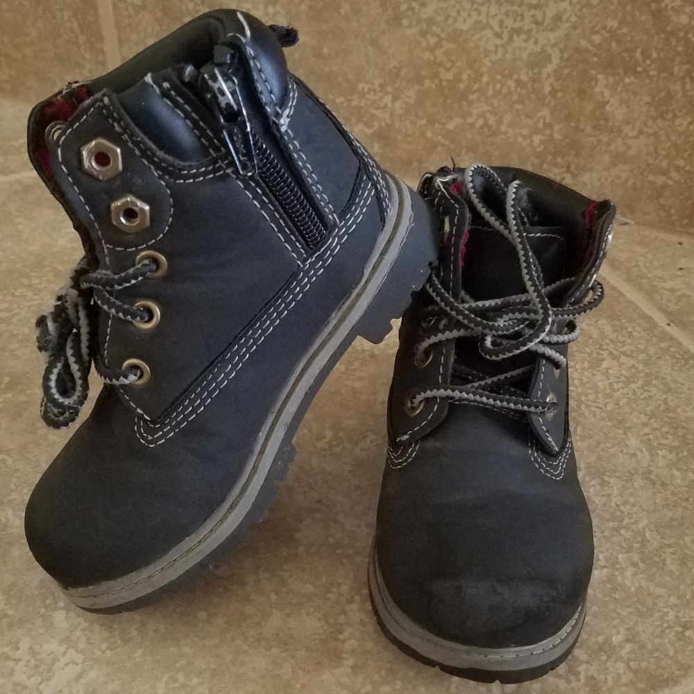 Toddler Size 9 Side Zip Boot